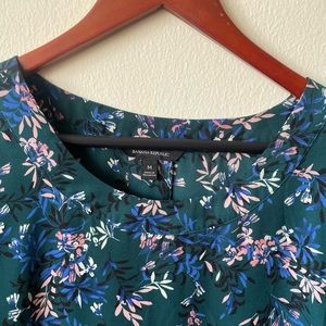 Banana Republic flower patterned blouse